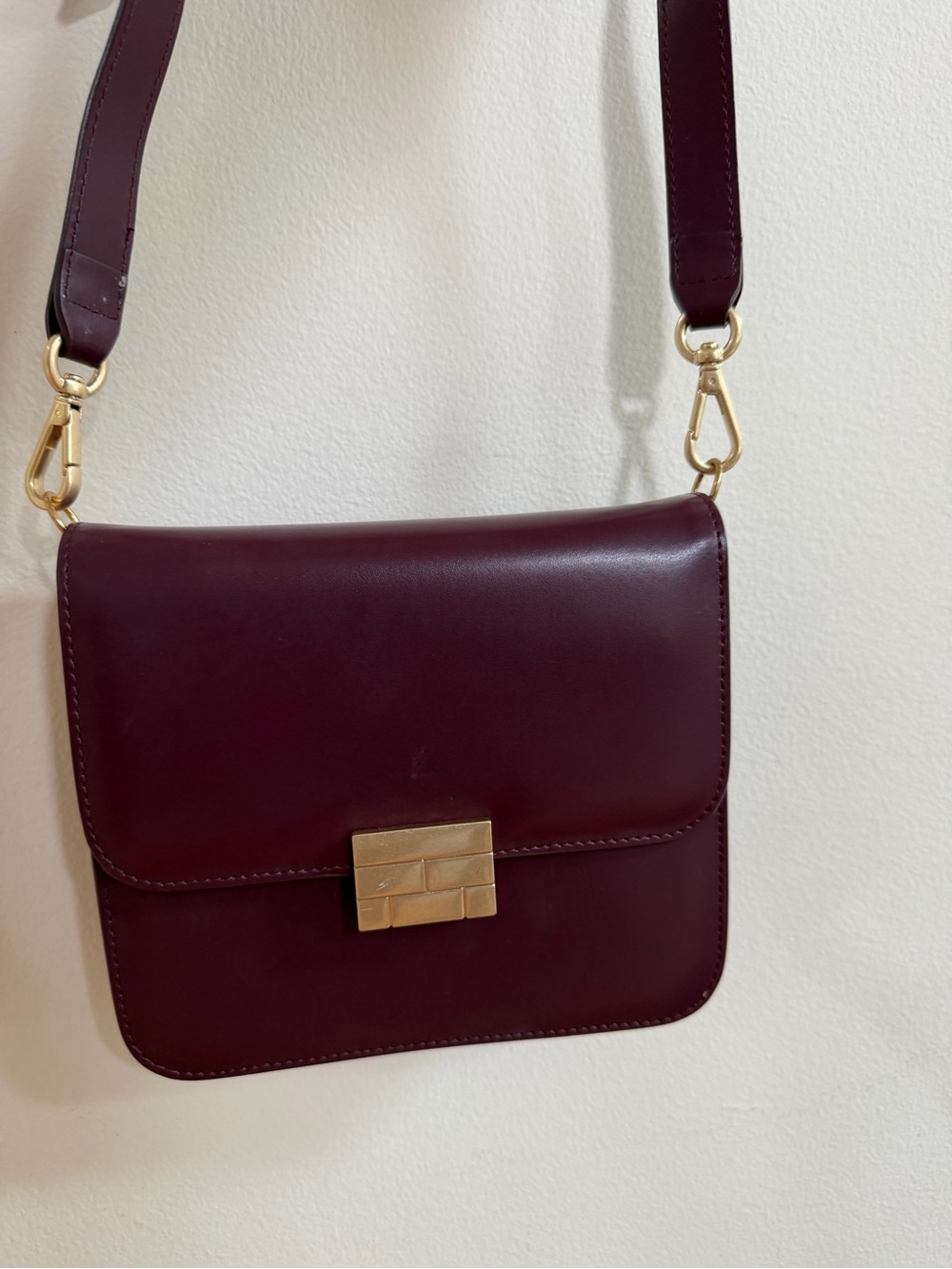 Frame Le Signature Mini Crossbody Leather Bag in Oxblood (dark red) - Picture 3 of 8